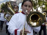 Desfile na Rua XV de Novembro contou com a participao de 85 grupos e durou mais de duas horas