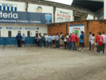 Fila para a compra de ingressos  grande na Ressacada