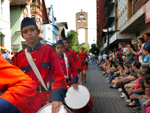 Desfile cvico rene 20 mil pessoas na Rua XV de Novembro, em Blumenau