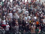 Torcida do Figueirense comemora vitria sobre o Cear