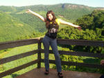 Eu sou essa moa na foto, ela foi tirada em Caxias do Sul, um lugar muito lindo