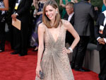 O Valentino vaporoso com degrad partindo do drapeado na cintura, de Rose Byrne, foi um dos vestidos que mais chamou ateno na festa do Emmy