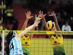 As parciais da partida foram: 25/15, 25/15 e 25/23