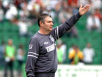 Mrcio Arajo comandando o time no estdio Orlando Scarpelli