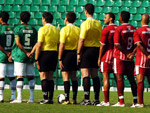 Times perfilados para a execuo do hino nacional