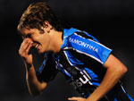 Mrio Fernandes durante lance do primeiro tempo