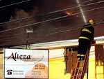 Um incndio atingiu uma pousada na madrugada de Domingo em Caxias do Sul, na Serra gacha