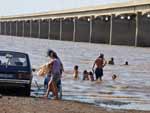 Em Uruguaiana o rio Uruguai foi opo de refresco para a populao