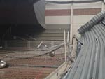 A entrada de pessoas foi proibida, j que h riscos de novos desabamentos.