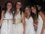 Thali, J, Caru e Carol