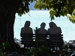 Freiras Carmelitas do Chile aproveitam tempo livre para curtir o visual de Coqueiros, em Florianpolis