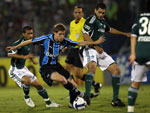 Na luta pelo G-4, o Tricolor empatou em 1 a 1 com o Palmeiras, adversrio direto pela vaga