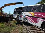 Um trem e um nibus colidiram na manh desta tera-feira em Bento Gonalves. O acidente aconteceu no Km 20, da ERS-431, na Linha Alcntara
