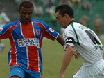 Mas o time comandado po Fernandes (foto) comeou morno em campo