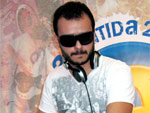 Dj Mik Silva come�ou a festa