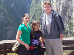 Cambara do sul Itaibezinho passeio de fim de semana lugar maravilhoso...Muito bom curtir a natureza.. Nesta foto eu Juliana minha filha Eduarda e meu esposo Leonardo Koch