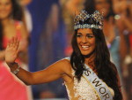 A morena Kaiane Aldorino, candidata de Gibraltar, foi coroada Miss Mundo 2009