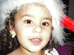 Minha filha linda Rafaela esperando o Papai Noel!