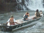 Na Trilha dos Rios - Rio Uruguai - Equipe no Salto de Yucum