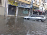 Na Avenida Benjamin Constant, na Capital, a fora da chuva dificultou o trnsito