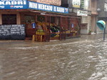 Avenida Benjamin Constant registrou trechos alagados durante a manh desta quinta-feira 