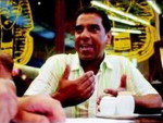 A China ignorou as presses do Reino Unido e executou o britnico Akmal Shaikh, que foi condenado  morte em 2008 aps ser detido com 4,03 quilos de herona