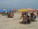 A garoa que caiu pela manh de quarta-feira (30) em Capo da Canoa deu lugar ao sol. A temperatura  de 31C na praia, com vento Oeste de 11 km/h