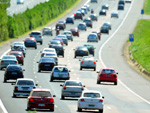 Na foto, o intenso movimento no km 57, da Freeway, por volta das 16h