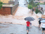 Chuva causou estragos pelo Rio Grande do Sul. Em Guapor, pelo menos trs bairros tiveram casas alagadas pelo transbordamento do arroio Barraco