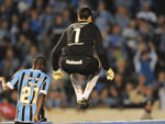 Victor, Maxi Lpez e Perea no jogo do Grmio contra o Cruzeiro, vlido pela semifinal da Libertadores 2009