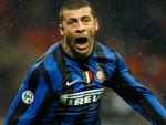 Internazionale 4x3 Siena - Walter Samuel comemora o gol da virada da Inter de Milo sobre a equipe do Siena
