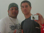 Vitinho e Dhi na chegada ao hotel, minutos antes do comeo do Planeta, em Atlntida   