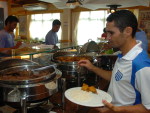 Caio vai no arroz, frango e bife na pr-temporada