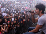 A galera vai ao del�rio no show de Tiago Iorc