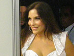 A musa Ivete Sangalo chega ao est�dio