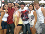 Os amigos Marina, Douglas, Natalia, Diogo, Tamires e Emilie no incio do Planeta SC 2010
