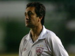Tcnico Gelson Silva continua invicto no Catarinense