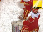 Copa Lord surpreendeu com bateria, que parou, ajoelho e beijou o cho no meio do desfile
