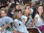 O leque, alm de charmoso, foi a salvao das embaixatrizes para amenizar o calor