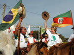 A governadora do Rio Grande do Sul, Yeda Crusius, esteve no Litoral Norte para participar do incio da cavalgada