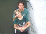 Foto tirada numa barragem no municpio de Ira, fronteira com Santa Catarina, separadas apenas pela ponte do Rio Uruguai e cidade onde meu marido Vagner foi criado. Eu e meu marido!!!