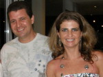 rea de mezanino de loft, no bairro Jardim Europa, se converte em rea de trabalho e estudo e em dormitrio de hspedes no projeto dos arquitetos Danni Finkelstein e Cristiane Finkelstein