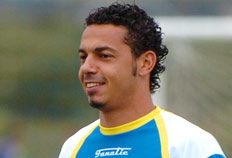 Roberto terá oportunidade de ser titular no Avaí