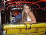 Alessandra Vianna, de Porto Alegre: &quot; uma aventura andar de tuk-tuk pelas ruas de Bangkok. D uma grande sensao de liberdade com pequenas doses de perigo.&quot;