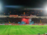 A partida comea pontualmente s 23h30min