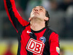 Wolfsburg 1x5 Hertha Berlim – O Wolfsburg perdeu em casa para o lanterna do Alemo. Theofanis Gekas marcou trs dos cinco gols do Hertha Berlim