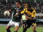 Bruno Cazarine desperdiou a chance de fazer o segundo gol da Chapecoense