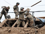 A reconstruo do Chile: civis e militares juntos na reconstruo do pas