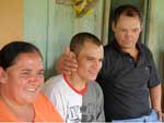 Condenado a 20 anos de priso, o pedreiro Oscar Gonalves do Rosrio foi solto da Penitenciria Industrial de Joinville, no Norte de Santa Catarina, na tarde de quinta-feira, aps o Tribunal de Justia de Santa Catarina decidir, por cinco votos a quatro, anular o processo que investigou a morte da menina Gabrielli Cristina Eichholz, de apenas um ano e seis meses