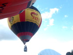 Bales do 2 Festival Internacional de Balonismo Cidade de Santa Maria coloriram o cu da cidade na manh deste sbado (27/03)